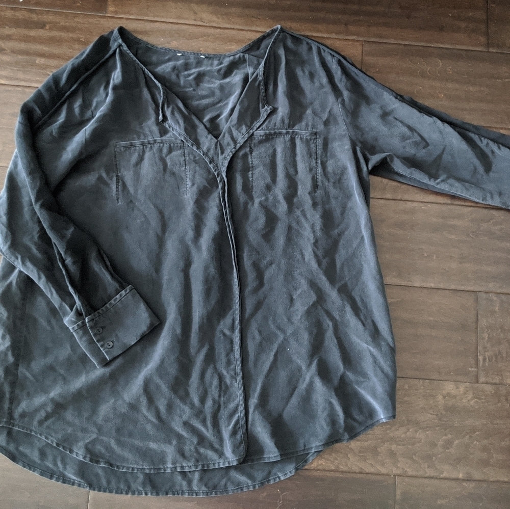 100% Black Silk Top 💕